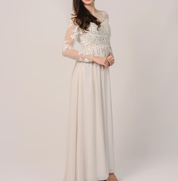 Macrone Gown